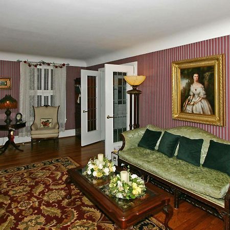 Cobblestone Manor Auburn Hills Interior foto
